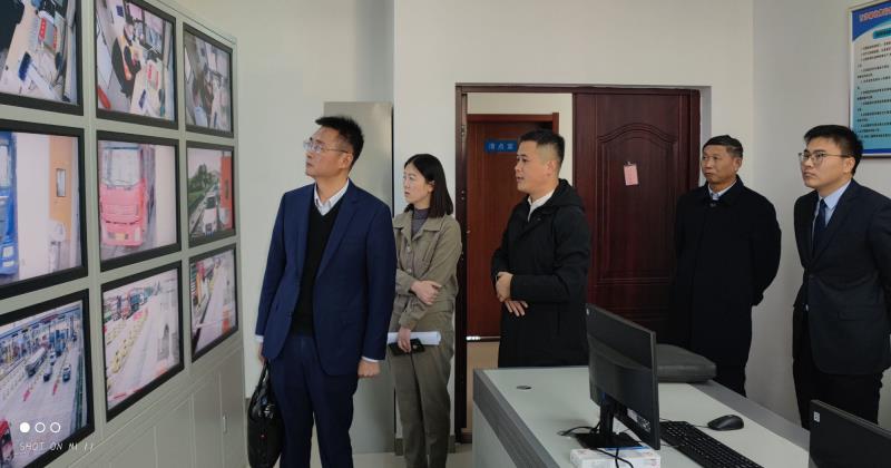 洪书记调研图片.jpg